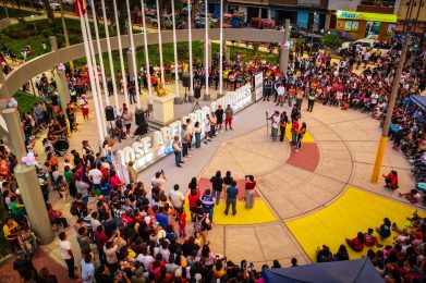 ALCALDE DE ATE ENTREGA PARQUE JOSÉ ABELARDO QUIÑONES DE VALDIVIESO TOTALMENTE RENOVADO